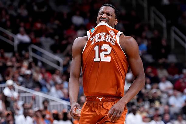 NCAA疯狂三月甜蜜16强，全美第8号种子普渡大学凭借着特雷-考夫曼-雷恩（Tr