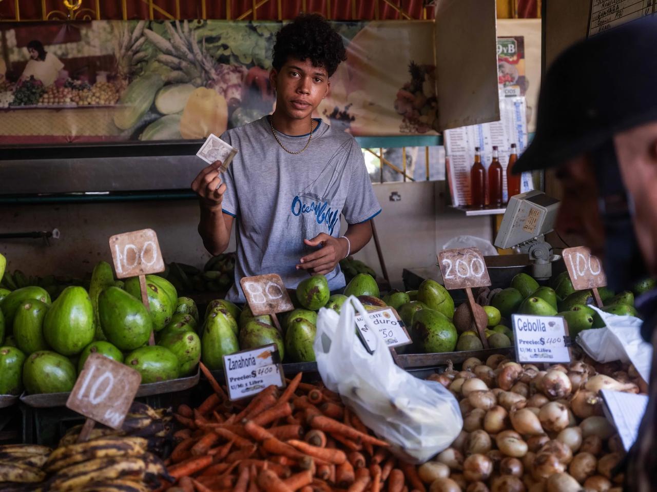 深切体会投胎真是一项技能。在古巴，感叹它得天独厚得的遗产，同时也欣赏它贫穷自由之