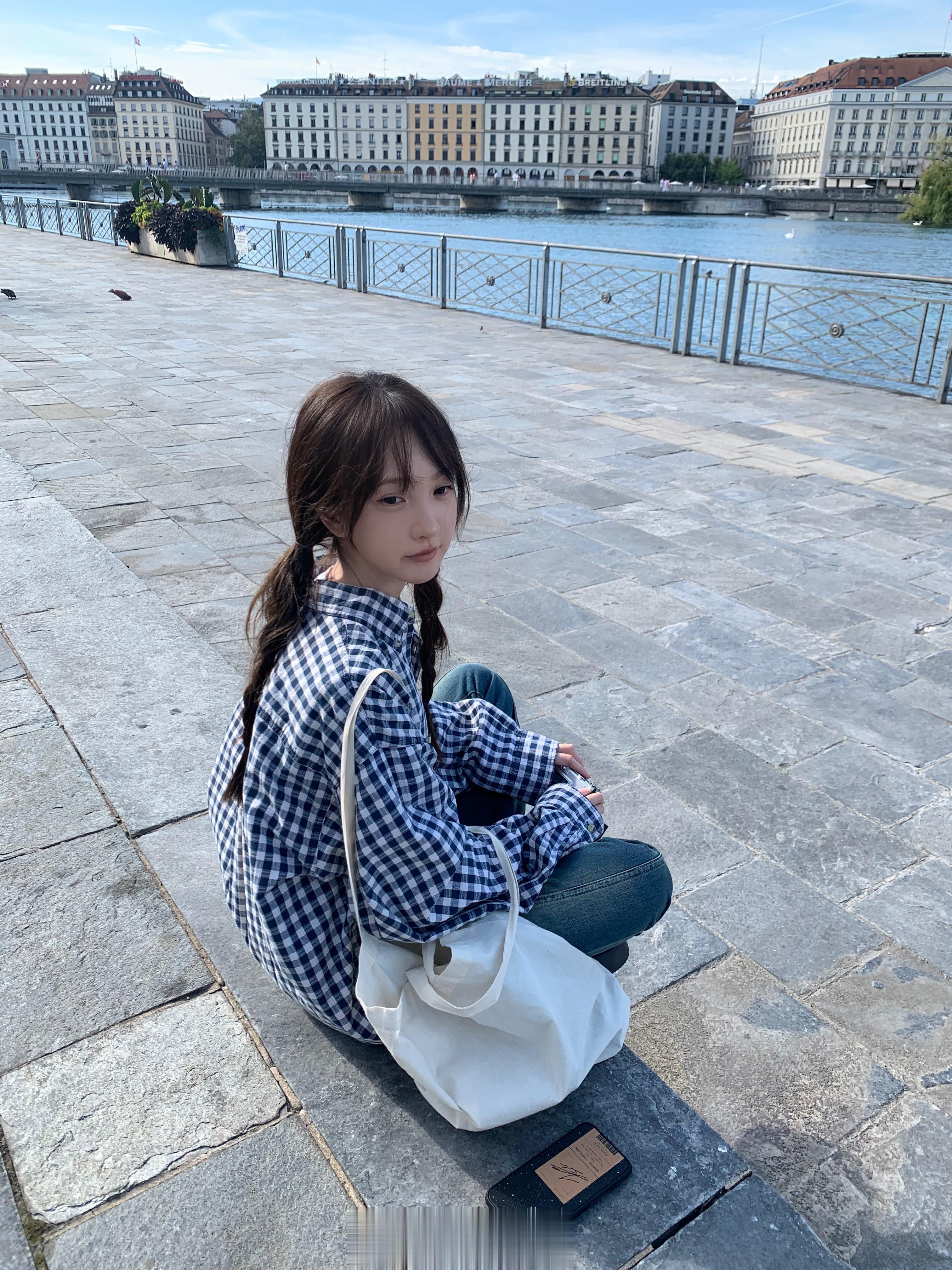 我闪🇨🇭  ​​​