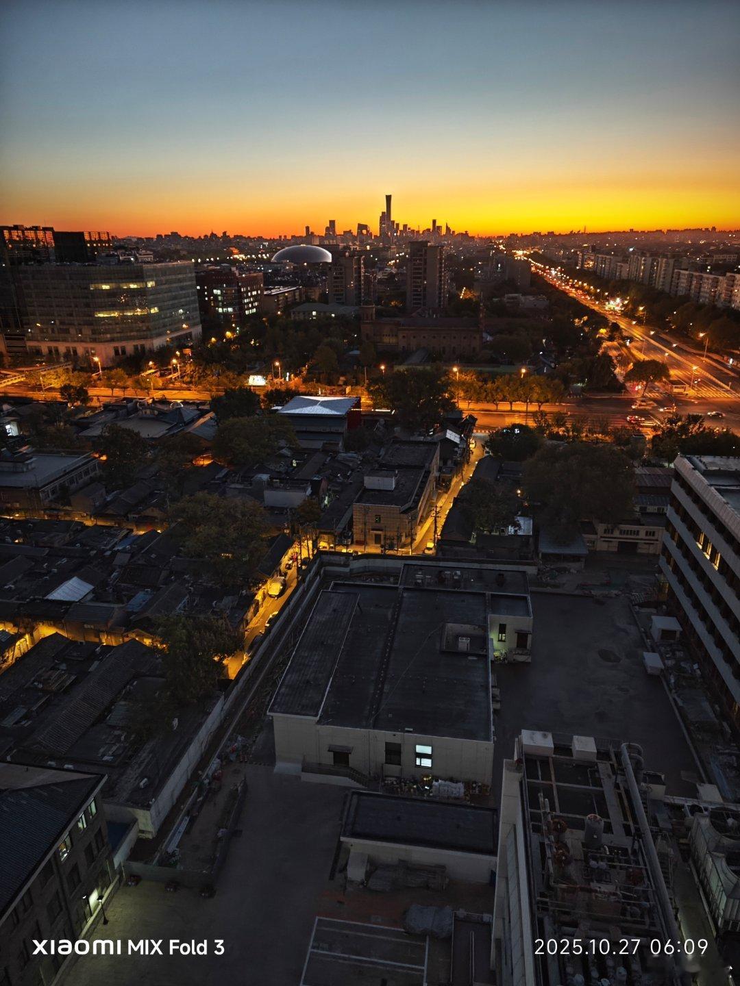 误会为从自虐走向自由。 ​​​