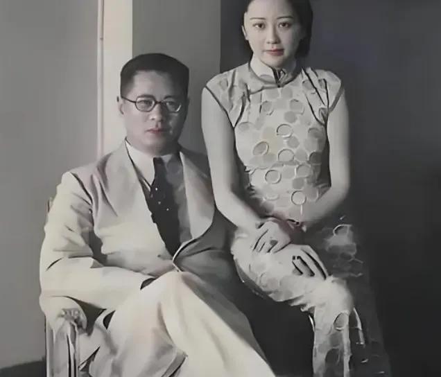 23岁孔令侃娶40岁母亲牌友，父母气炸，多年后却感激：幸亏有她在
 
1939年