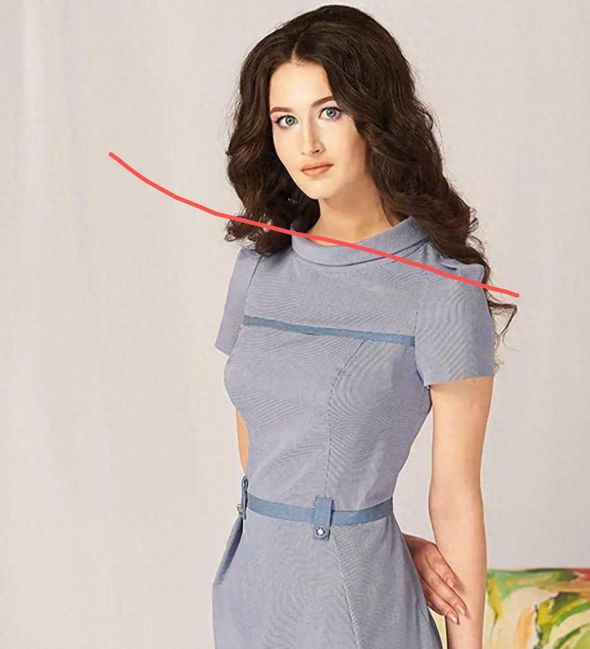 没人能把空姐和假期还有奢华酒店最后还有凶杀这几个词联系在一起
俄罗斯一名空姐被疑