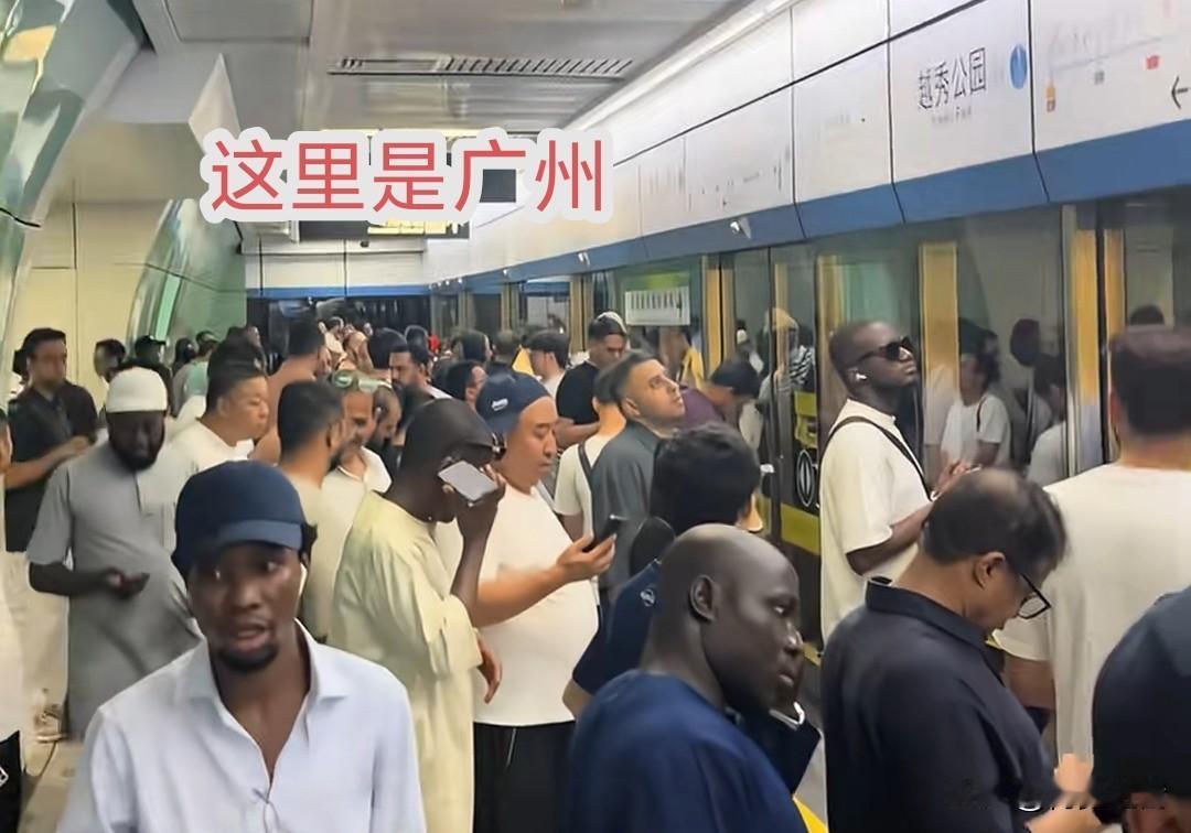 严守国门防线，坚决杜绝造假骗签进入国门
 
国门即是底线，入境关口绝无纵容空间。