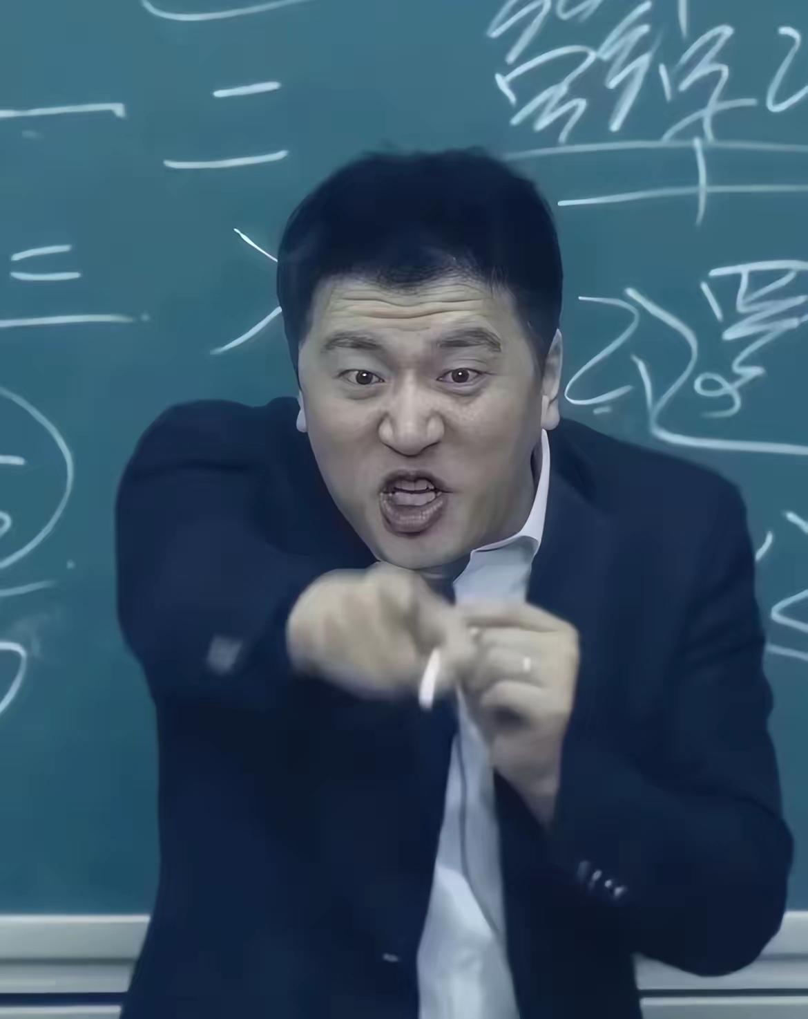 “出口成脏”张雪峰的网红毁灭之路

刚开始进行直播，张雪峰主动介绍自己是来自黑龙