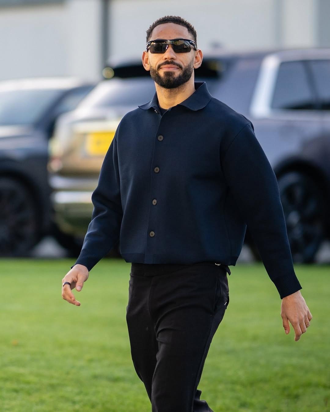 库尼亚还是太有型了今晚将复出，祝他好运！！