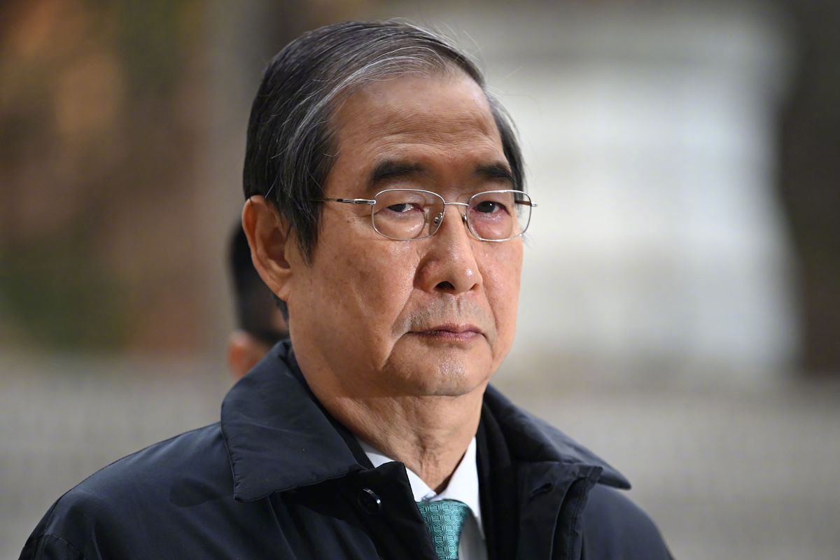 【涉内乱罪，#韩检方要求判处前总理15年监禁#】据韩联社11月26日报道，韩国前