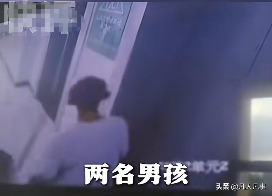 放暑假了，最近关于熊孩子作妖的视频越来越多地被刷到。关于在电梯里点燃广告纸就看到