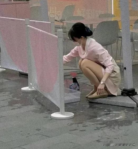 这一个月的收入应该很高吧