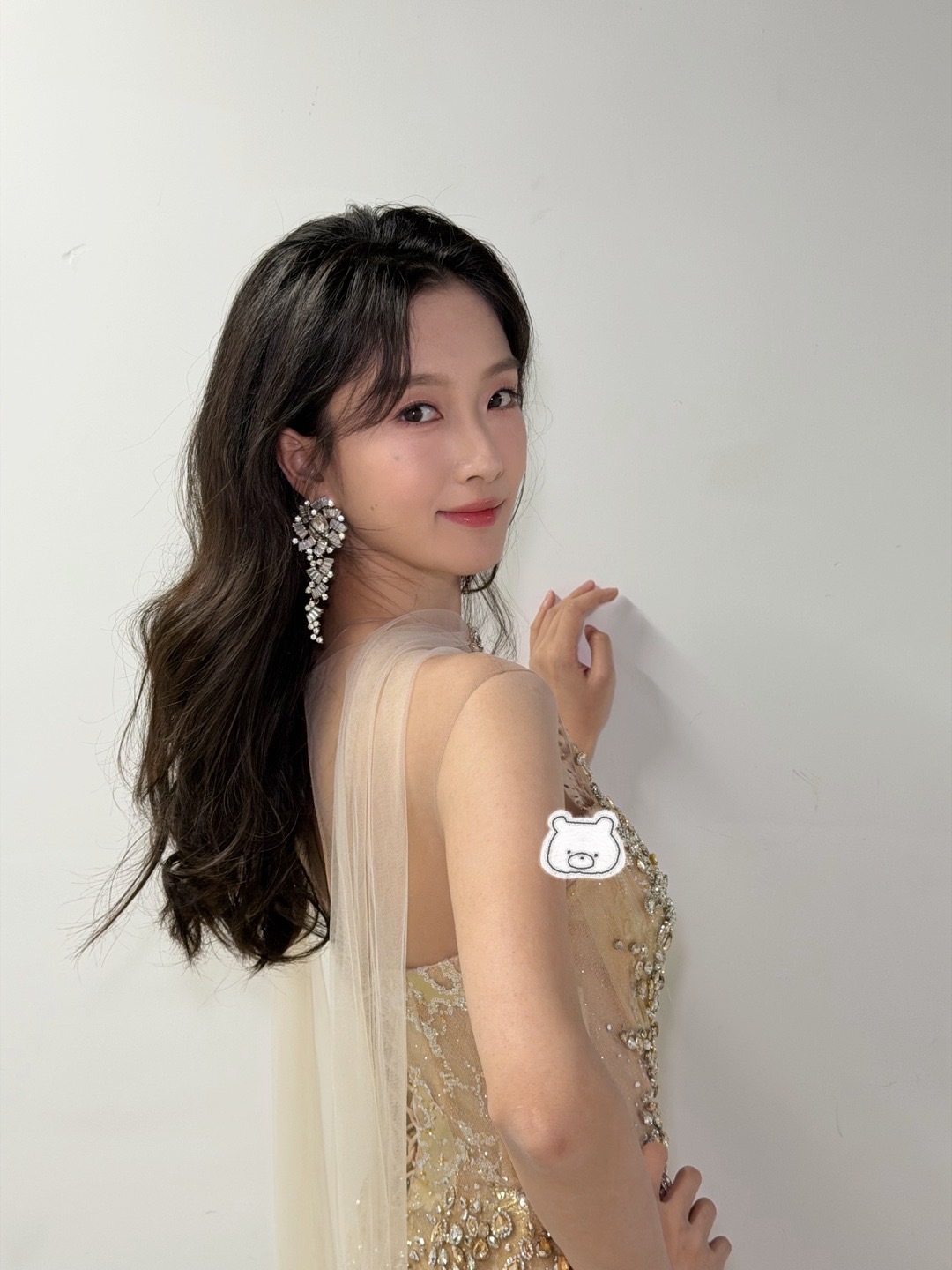 廖雨苇 人生中第一次参加年会，穿的很隆重了鱼尾也是穿上鱼尾裙了🐟来长沙出差的日