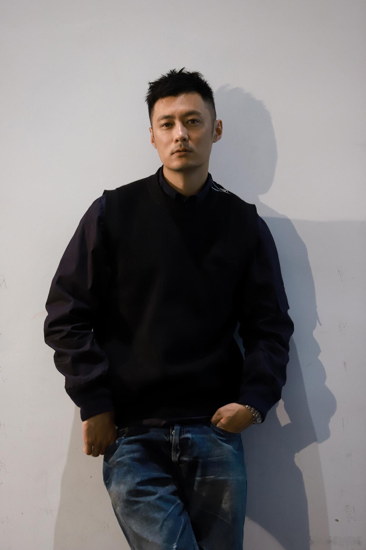 余文乐粤语说晚安披荆斩棘和哥哥的专属暗号这不就有了，余文乐用粤语道晚安成为专属暗