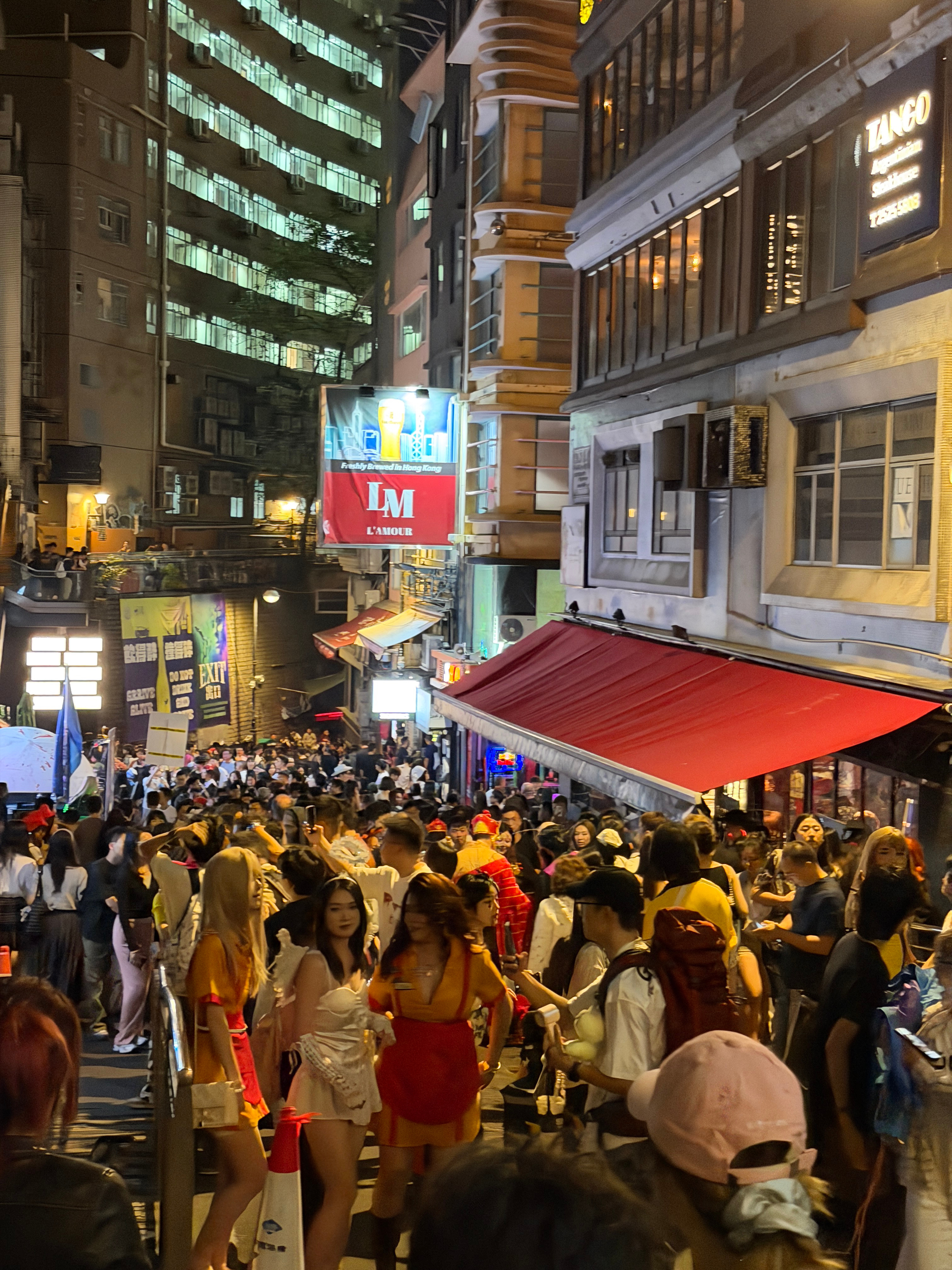 啊啊啊啊真的好开心！！！完美的一天^^干了特别多完美的事！没想到又在兰桂坊体验到