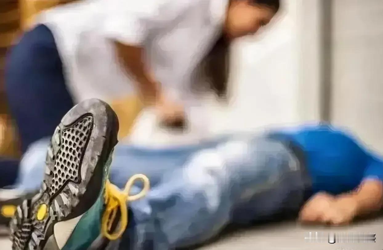 奇葩！福建，一男子在清晨接到一名女子的邀约后，二人很快见面，还一同喝酒吃饭。饭后