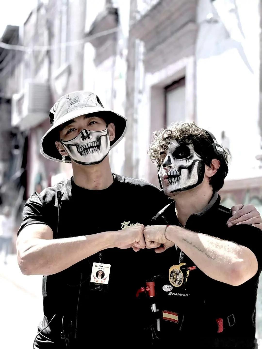 吴师傅的驾长车，影武堂的阿妮和阿罗汉都在 