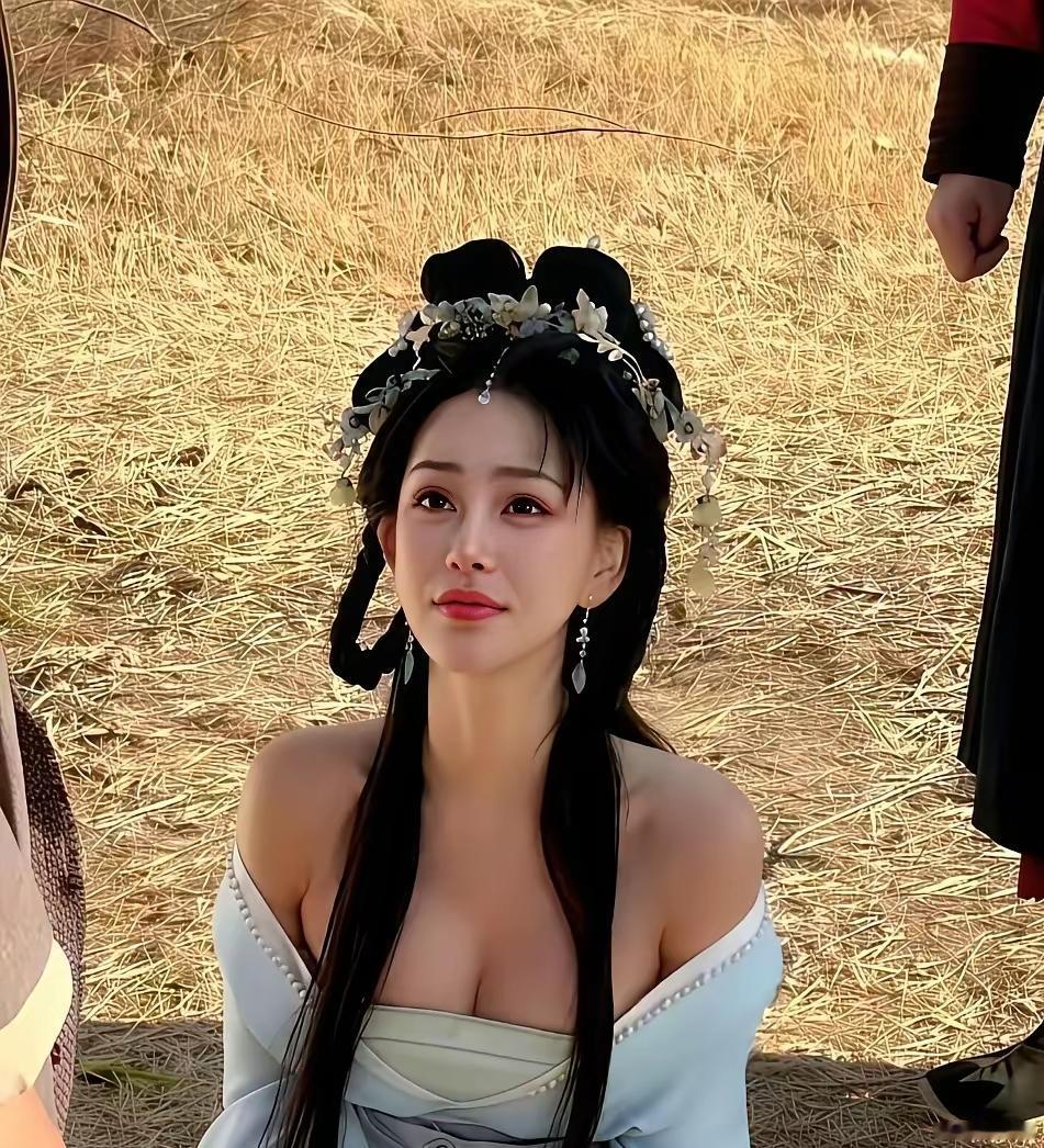 短剧那么多人喜欢看，
这就是原因吧，
只是现在看短剧，
有点便宜审核员了，
等我