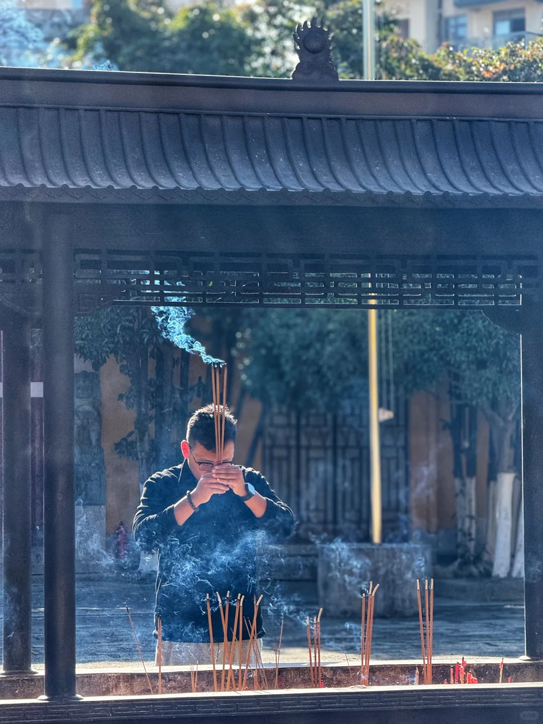 在利益之网中打捞人性残片