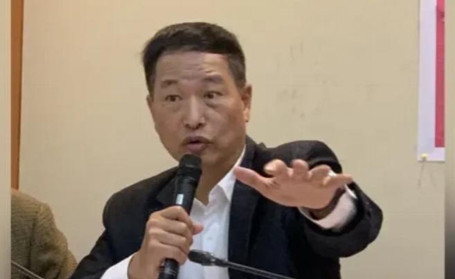 6月8日，台湾退役空军副司令、中将张延廷针对南沙海域近期动态作出解读。他提到，闯