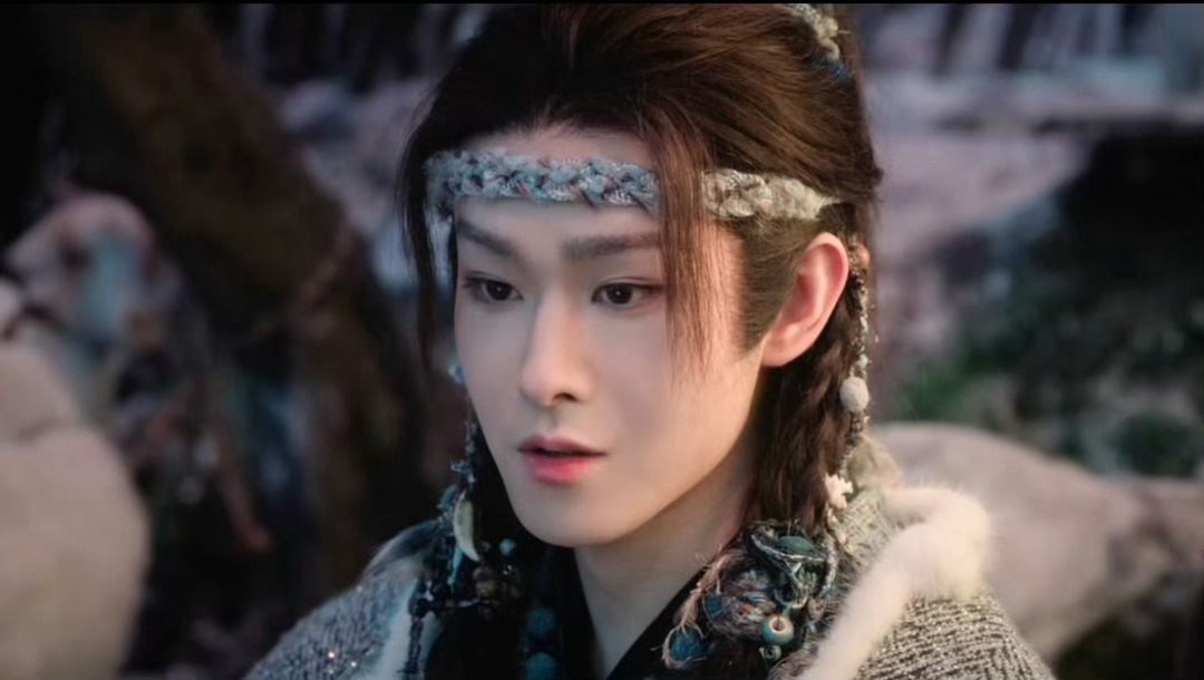 田嘉瑞为了吃醋买饺子田嘉瑞醋包龙神 露芜衣梦里喊寄灵，龙神表面云淡风轻，实则内心