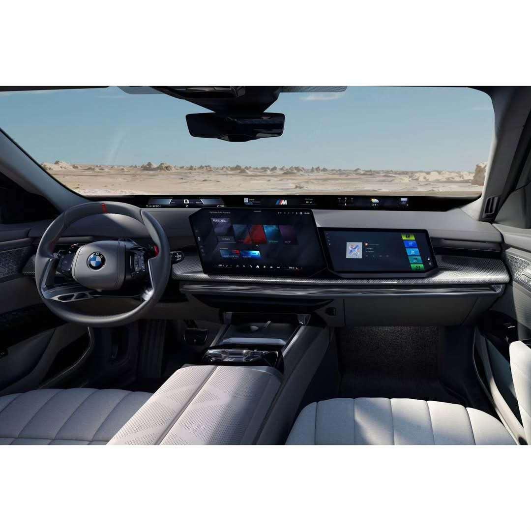 中期改款宝马7系，用上了新世代的尾灯风格以及内饰造型，今晚会正式亮相～ 2026