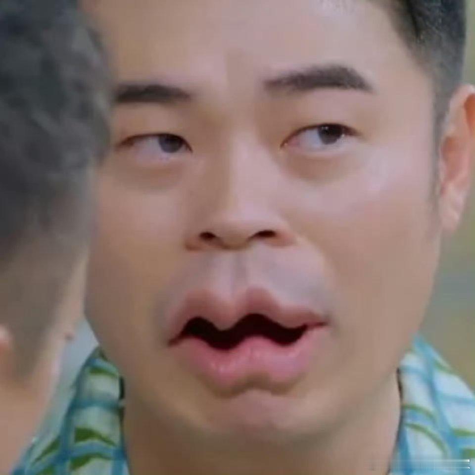 这三人特效是谁做的笑得我脸疼后期已经完全沉浸在自己的艺术里面不管艺人的死活了！！