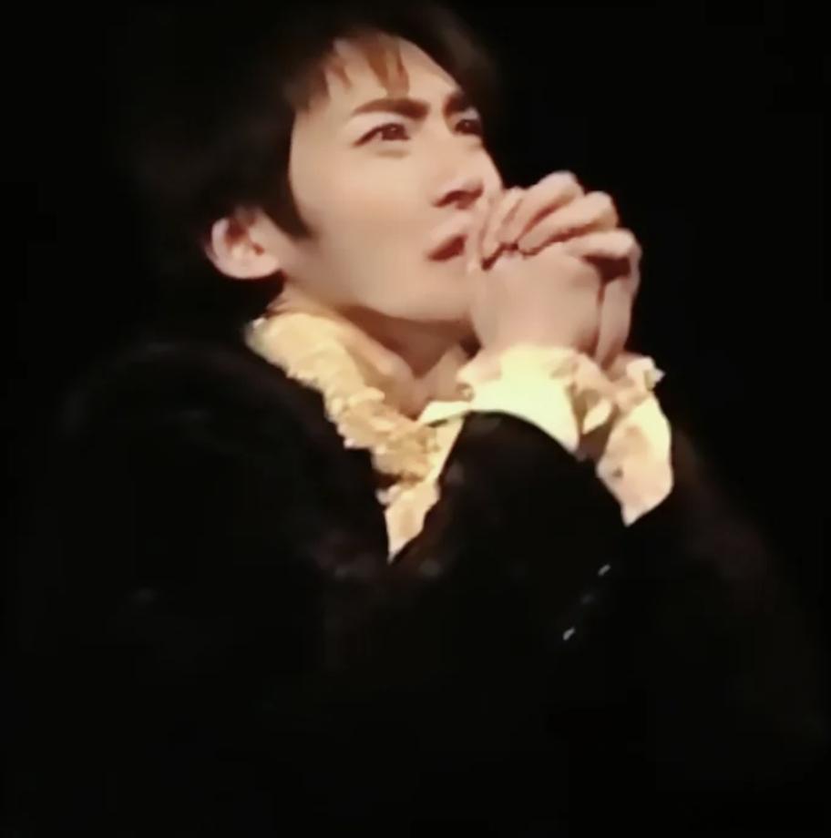 突然get到了郭京飞 以前看剧总把注意力放在其他角色上，从没特别关注过郭京飞。直