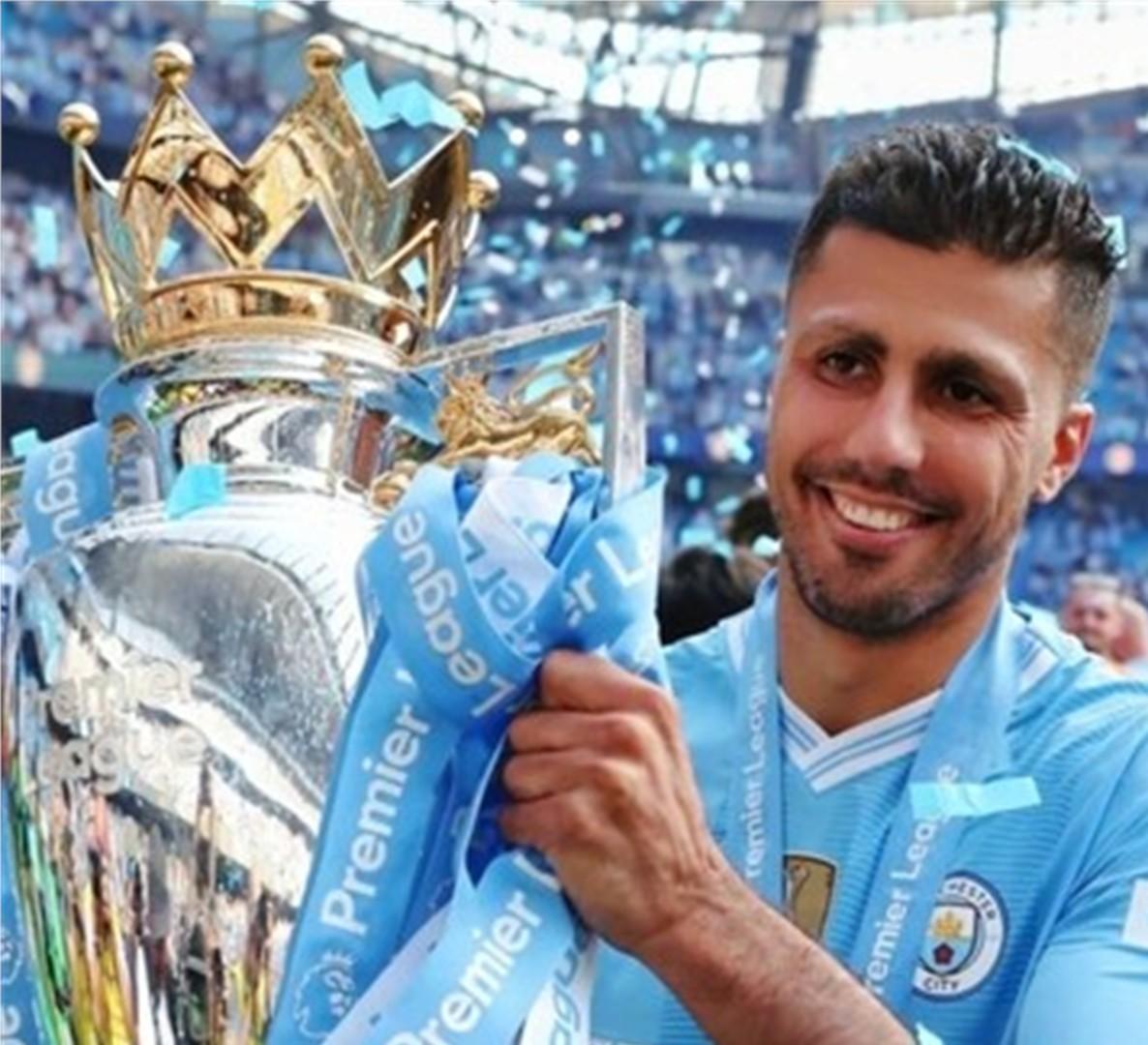 罗德里加盟巴萨让曼城球迷心碎，但看完他298场28球32助攻和6座英超，你还会说