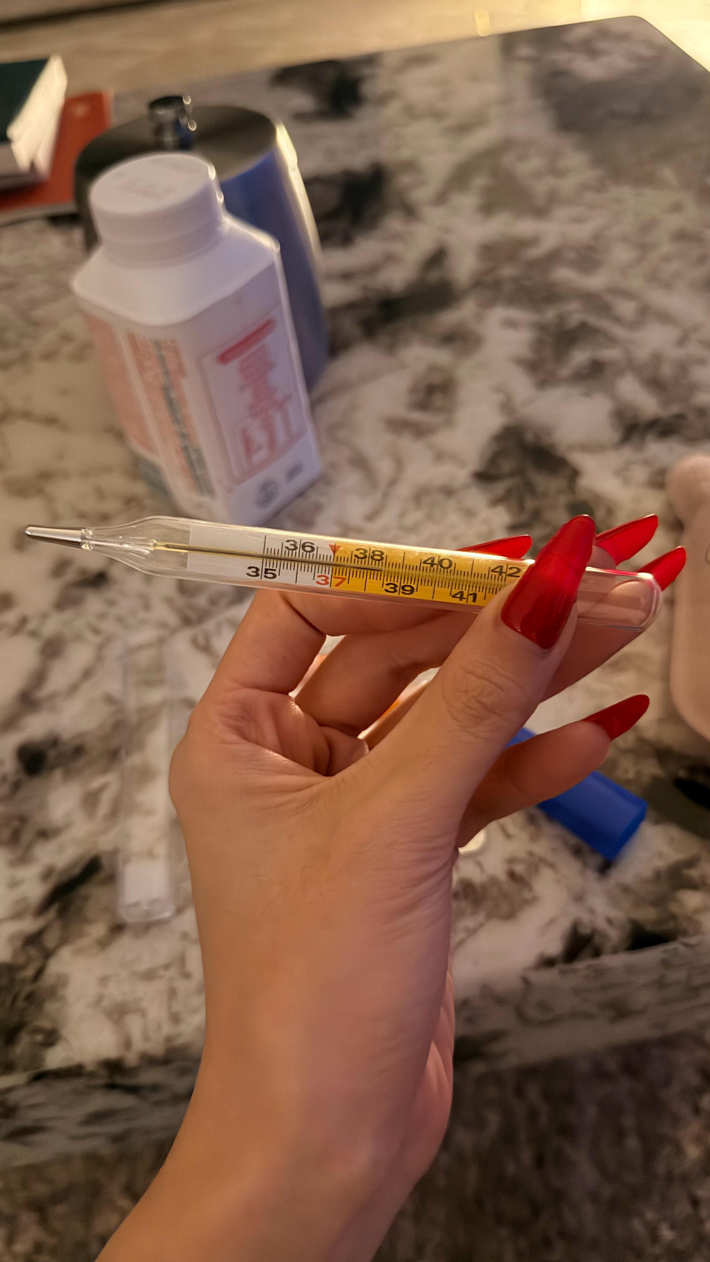知道为啥腰痛了 