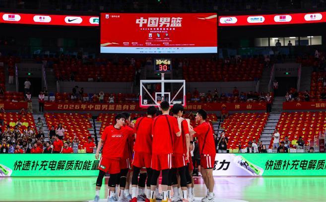 中国男篮77-84惨败新西兰，将会引发三个蝴蝶效应！
第一，照这样打下去，中国男