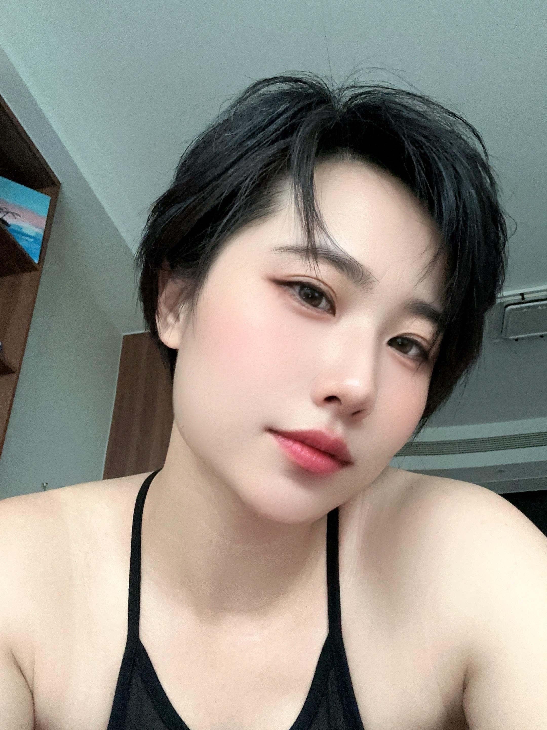 每天都很自律 每天都吃的很多。