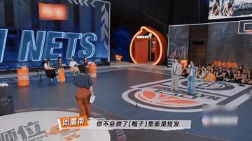 选手贴脸开大孟佳假发片下一顺位是她大胆贴脸开大，孟佳假发片名场面，舞台综艺感直接