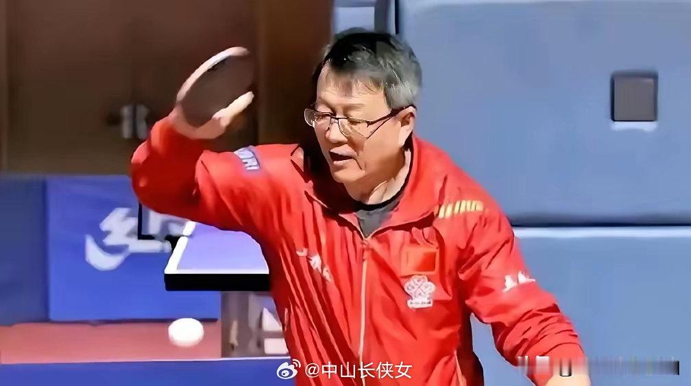 樊振东退出 WTT，这 3 人既“心疼又欣慰”！1、王励勤作为小胖曾经的师哥，现