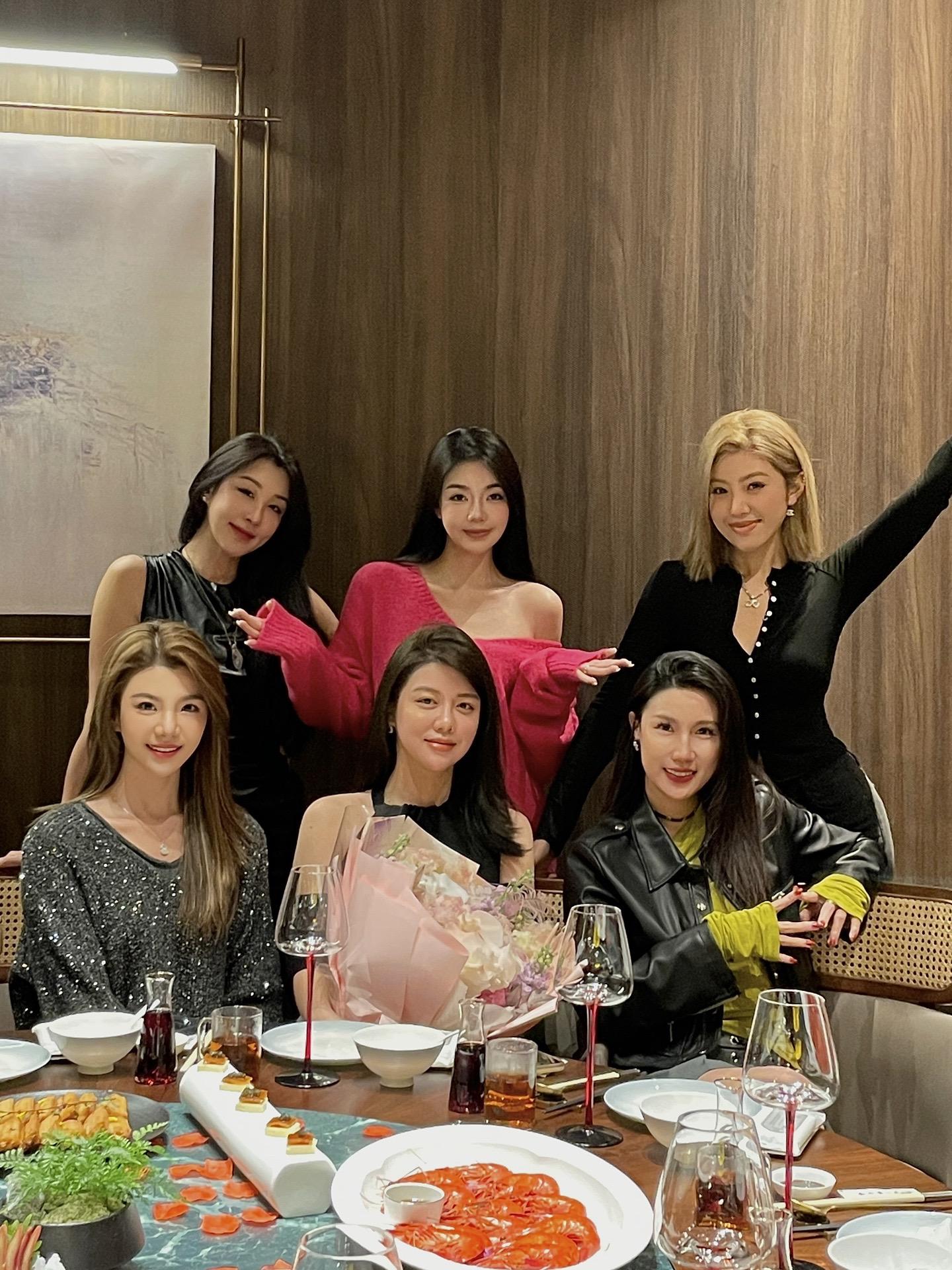 摩羯宝贝生日快乐🎂。