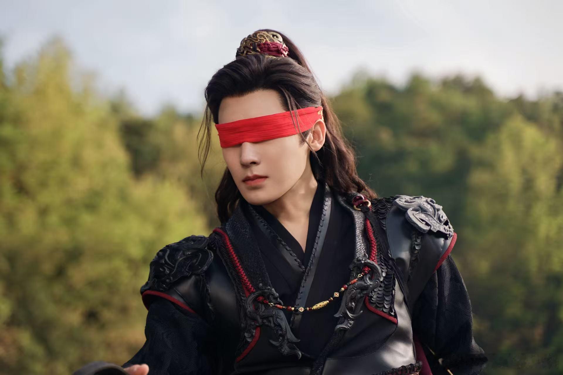 侯明昊没有一句台词的哭戏 萧无衣沉默落泪这段封神，全程没有一句对白，侯明昊靠眼底