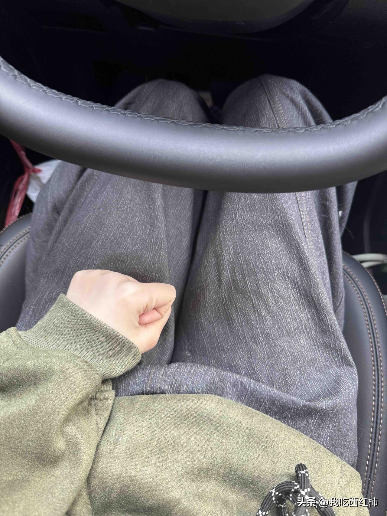 和女朋友再聊起她的前度 我已完全没有嫉妒
前天晚上我和女朋友靠在一起刷视频，她把