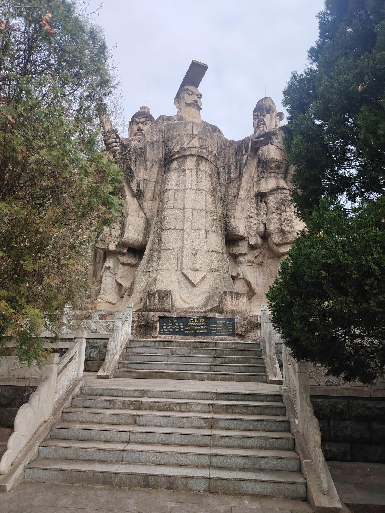 从屌丝到皇帝！刘邦的逆袭史，告诉你普通人也能翻身做大佬！

说起刘邦，很多人第一