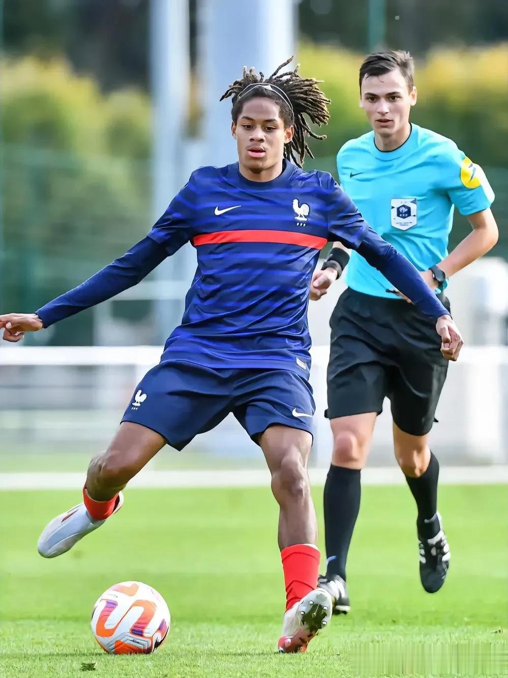 U17男足世界杯小组赛11月15日战报，小组排名、11月16日赛程:
E组(第二