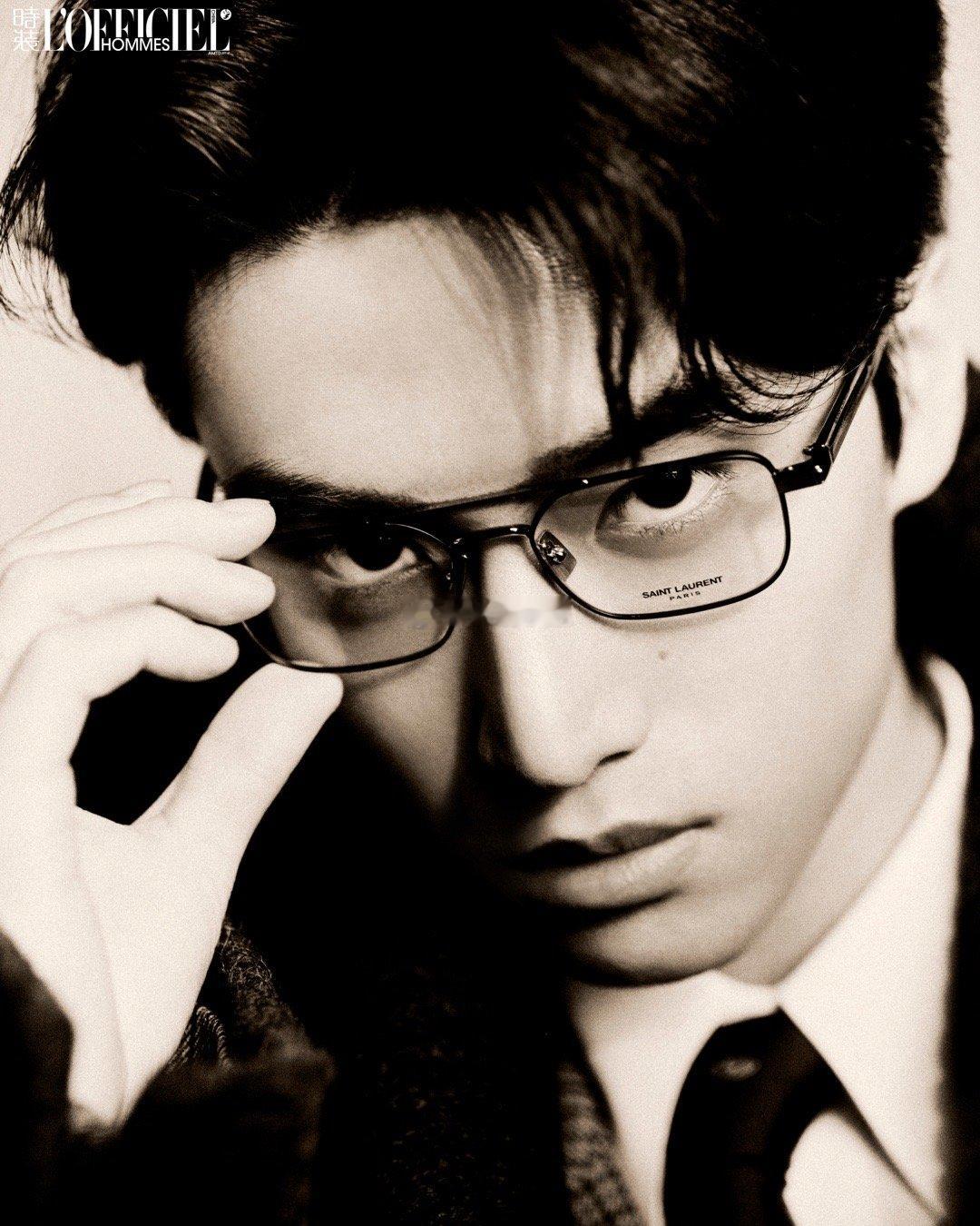 张康乐 &《时装男士》八月封面双封设计，Roger Vivier主题，Saint