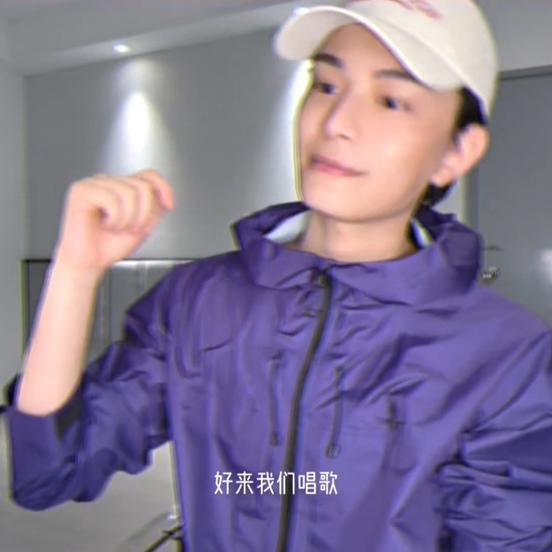 开心到摇头晃脑好傲娇的宝不过怎么一期比一期消瘦了 