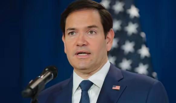 美国国务卿鲁比奥（北京时间4月2日晚）发文写道：“中国扣押或以其他方式阻碍悬挂巴