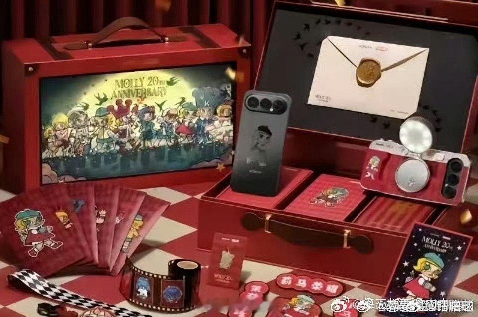 首款泡泡玛特MOLLY联名手机开卖泡泡玛特联名手机为何火爆泡泡玛特首款MOLLY