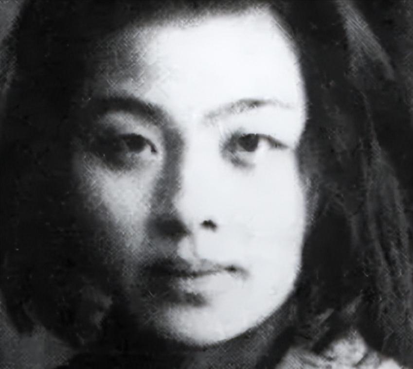 她是民国时期最璀璨的文学明星，也是最具传奇色彩的才女，她就是丁玲。
丁玲，一个响