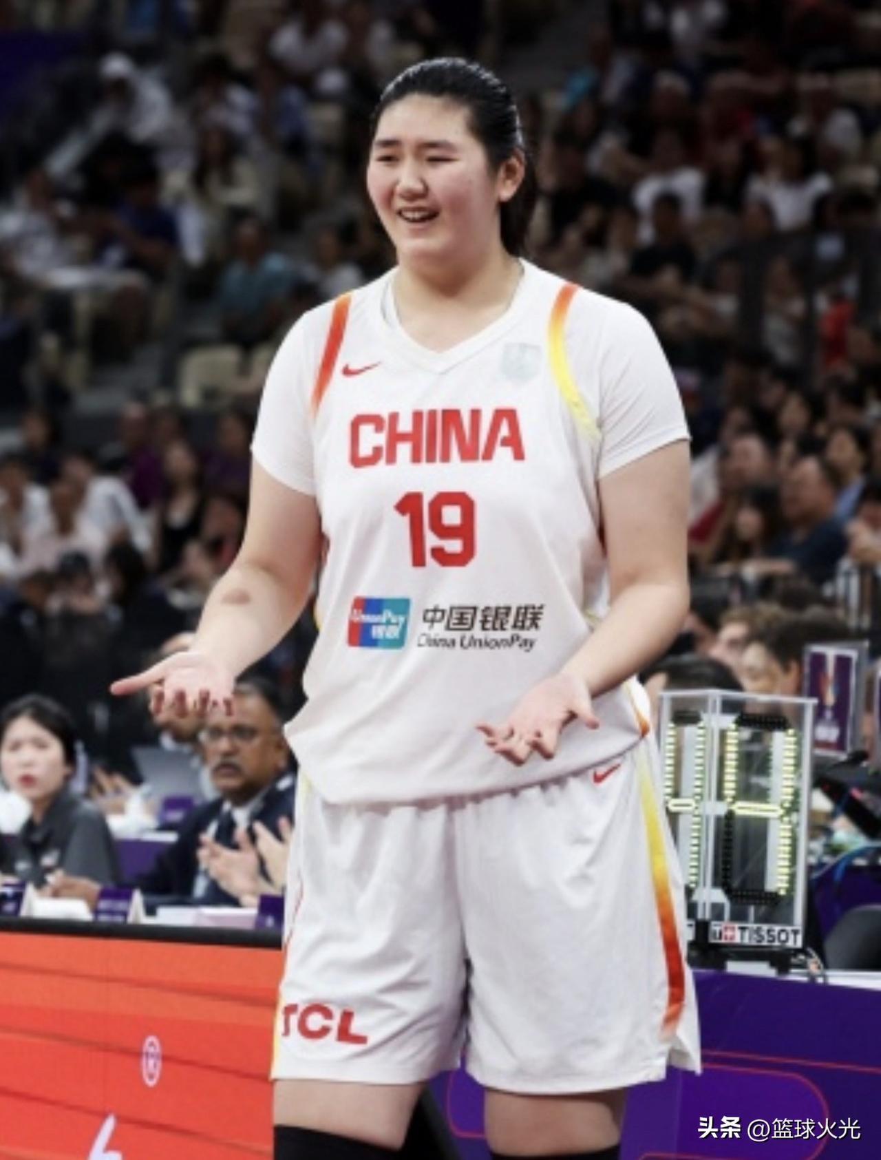 张子宇崴脚！出场时间受限
应该是上一场倒地时不慎崴到脚，今晚张子宇出场时间将被限