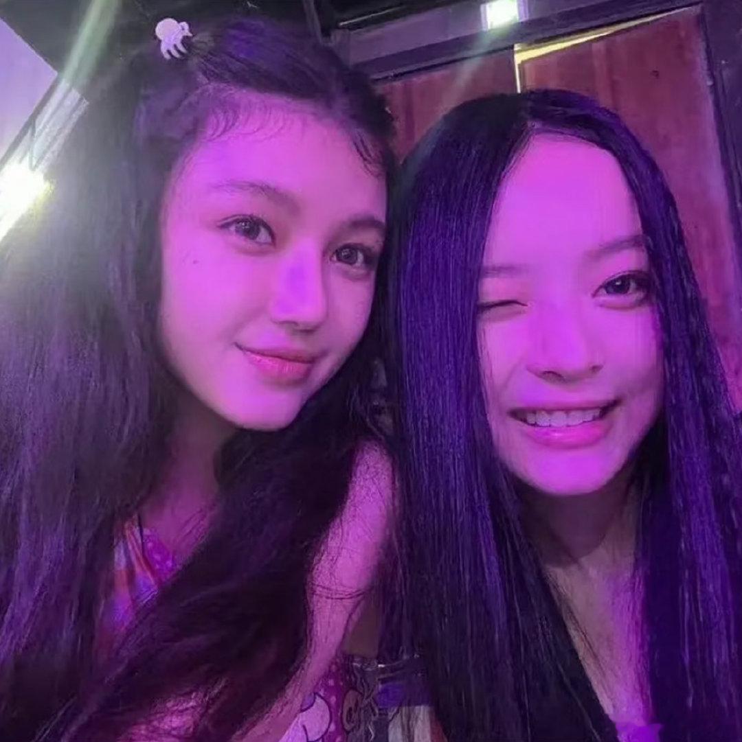 加拿大偶遇Danielle和Hanni加拿大偶遇Danielle和Hanni一起