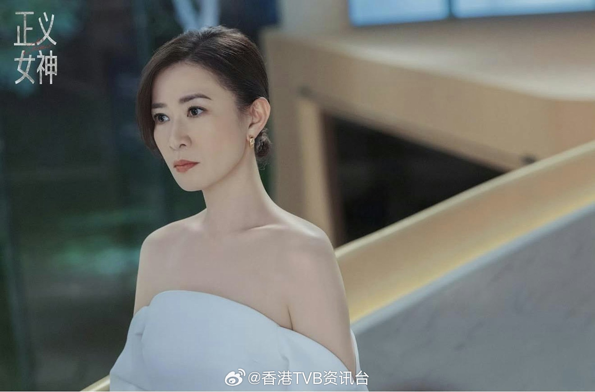 佘诗曼《正义女神》内地播放破1.4亿 势如破竹登热度第一视后佘诗曼再凭新剧掀起追