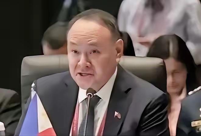 菲律宾防长特奥多罗5月30日在新加坡香会期间接受CNBC专访时表示：“无论中方如