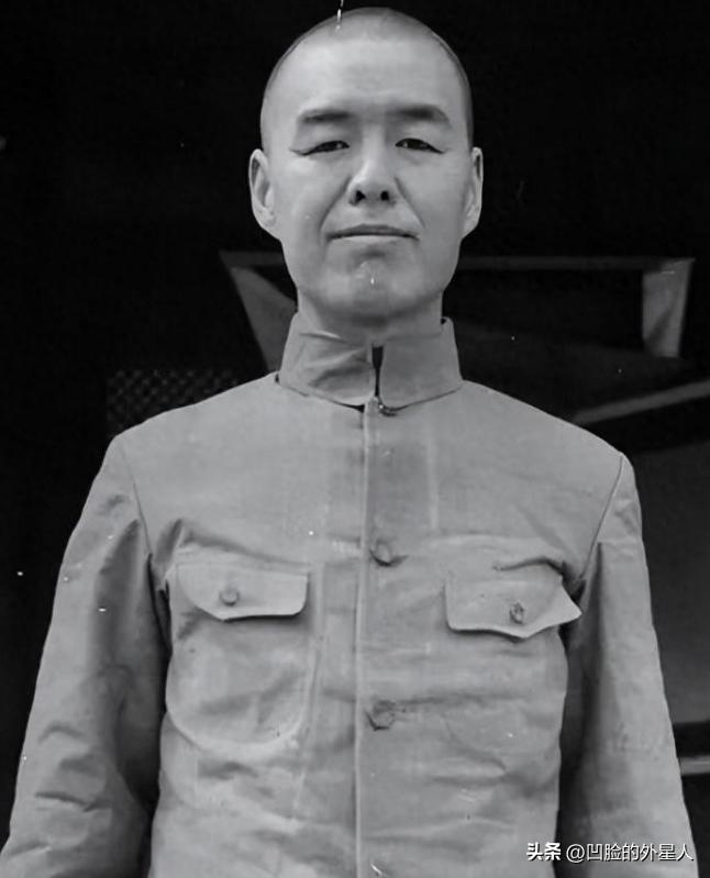 1949年10月1日新中国成立后，邓宝珊被任命为甘肃省政府主席。得知这个任命后，