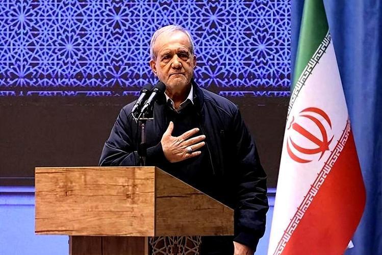 国际社会沉默？
伊朗强硬喊话：不给保障，别谈和平！
 
中东战火已烧至第13天，