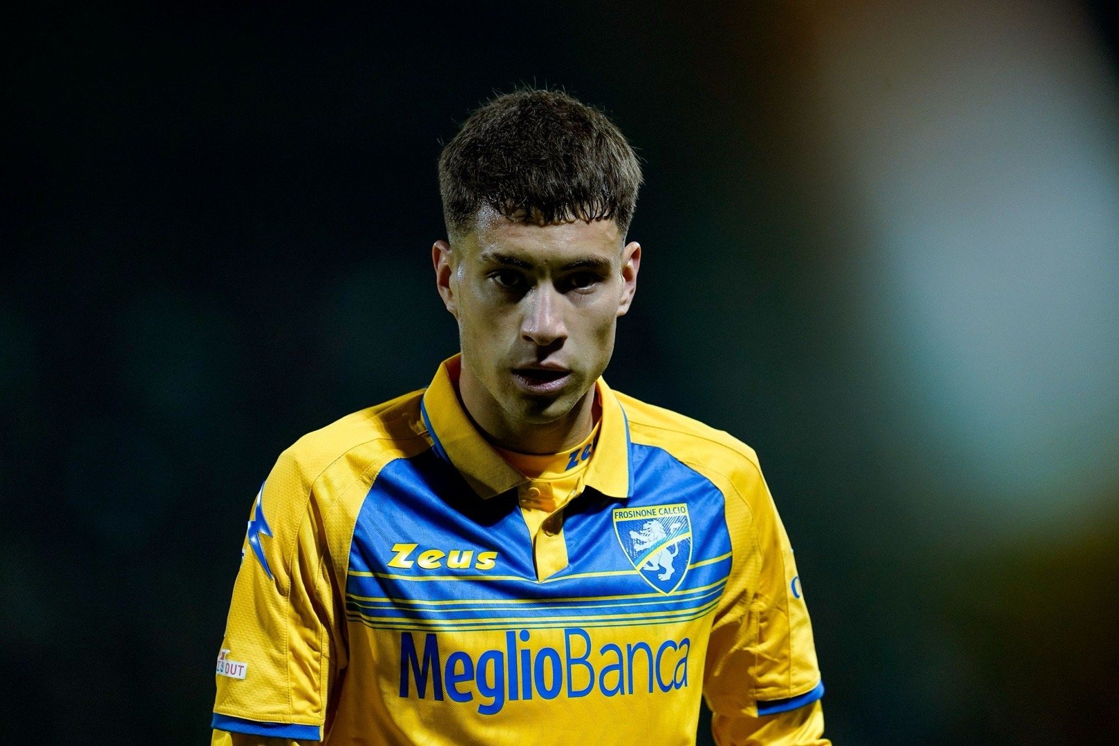 【我也不会洗手[可怜][可怜][可怜]】尤文外租弗洛西诺内的阿根廷边锋苏莱接受E