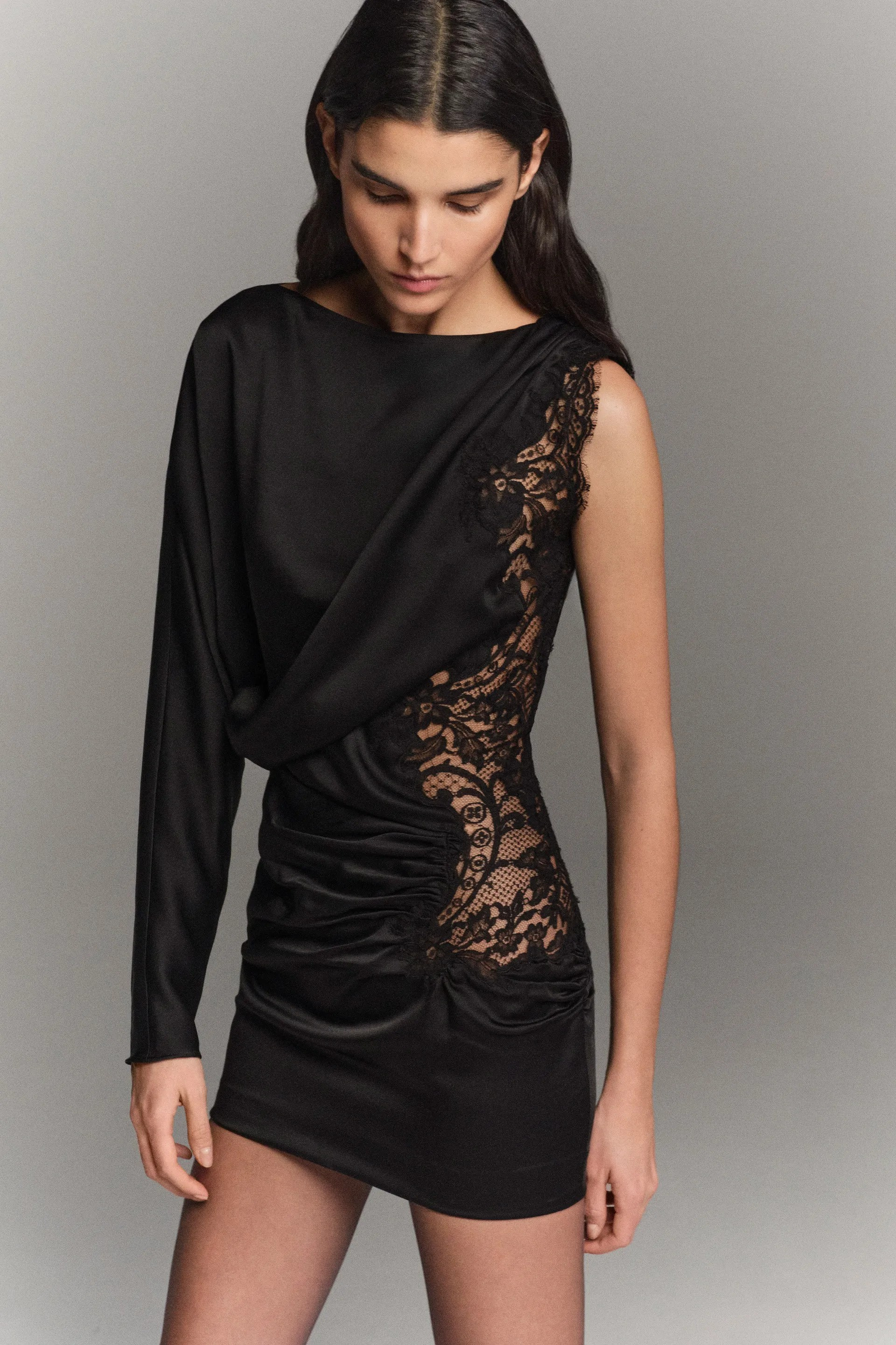 Elie Saab 2026 早秋系列 