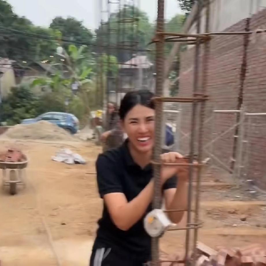 小松和球球在越南省城安沛建民宿，用工全都是自己家人，只有一个大师傅是老丈人找来的