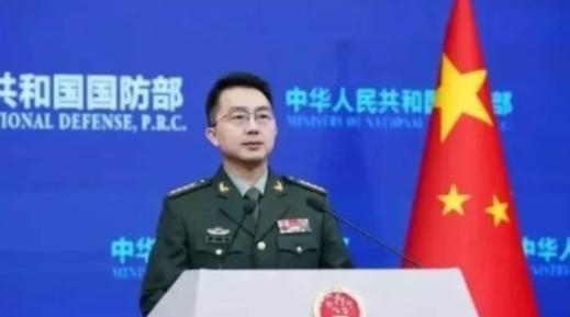 就在特朗普批准出售武器装备给台湾后，中国首次以“武力”威慑美国，中国公开表态：解